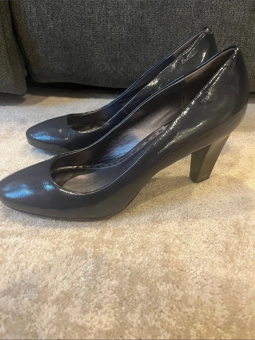 Coach navy  Patent Sheri A3945 heel s